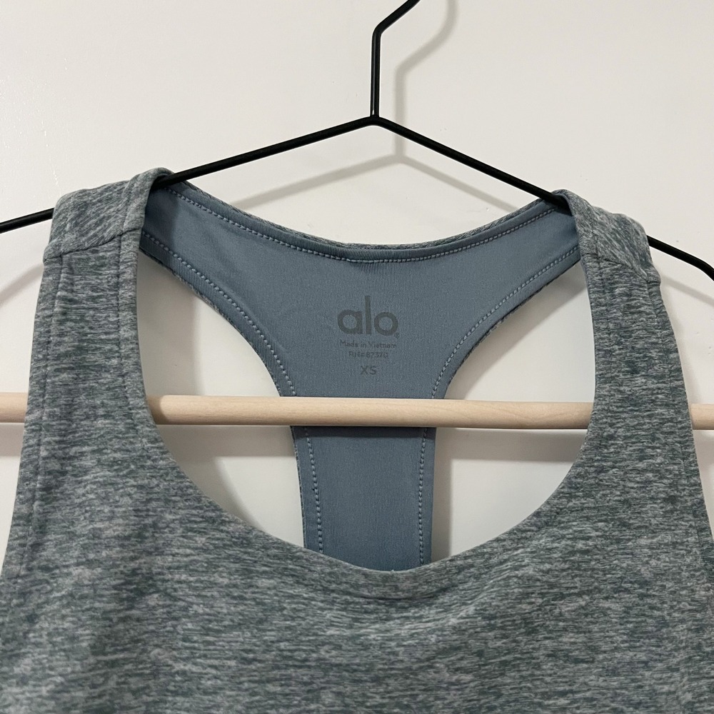 Alo Yoga XS Heather Gray Racerback Sports Bra Ribbed Band Workout Activewear - Picture 2 of 9